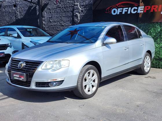 VOLKSWAGEN PASSAT 2.0 FSI COMFORTLINE 16V TURBO GASOLINA 4P TIPTRONIC